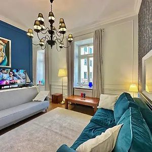 decor-2xmetro-wifi-300-mb-s-55tv-netflix-hbo.warsawhotelspoland.com/
